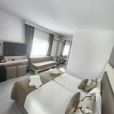 Diamante Boutique Hotel 4*